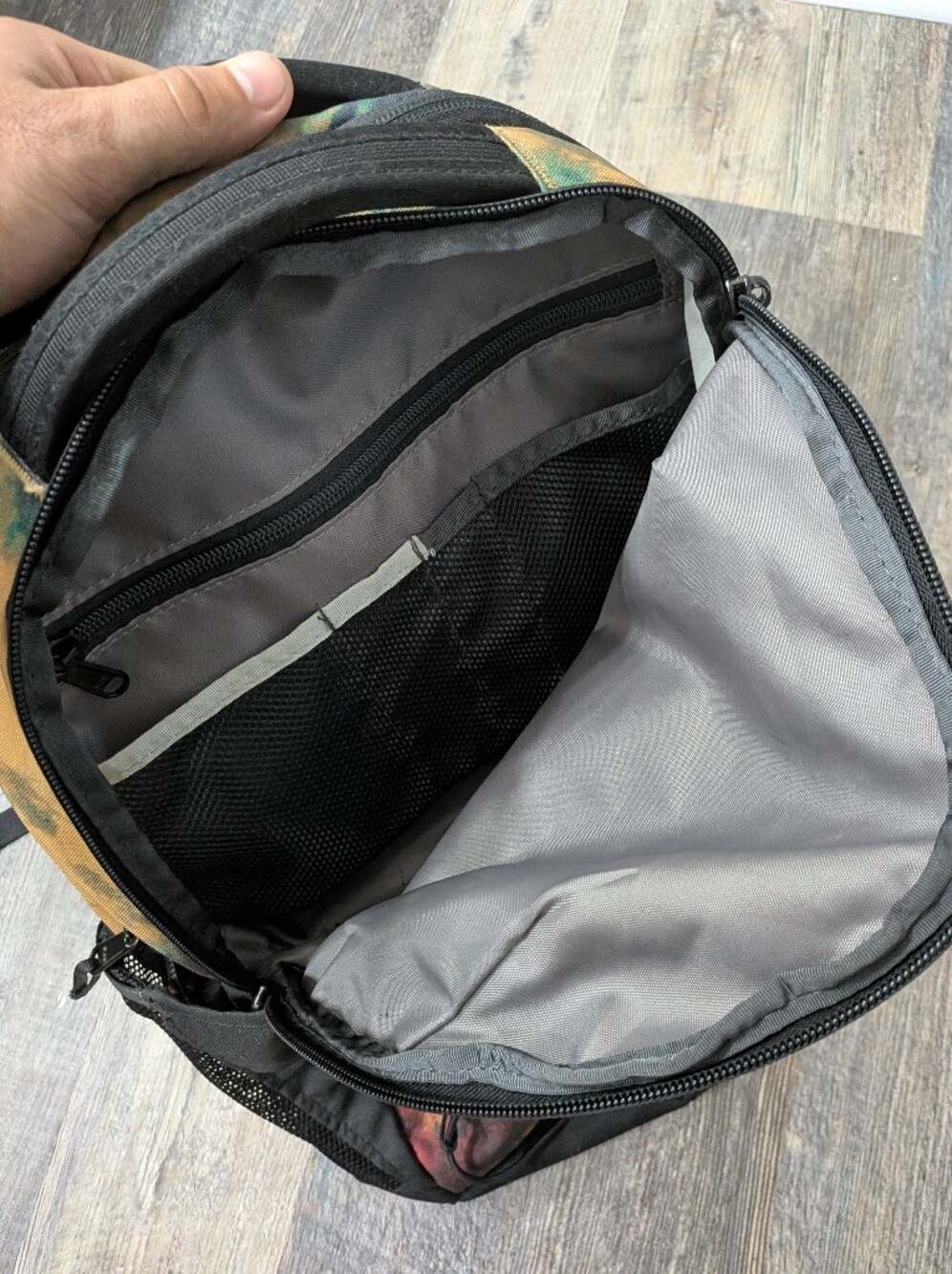 The North Face Women's Jester Backpack - Picture 3 of 6